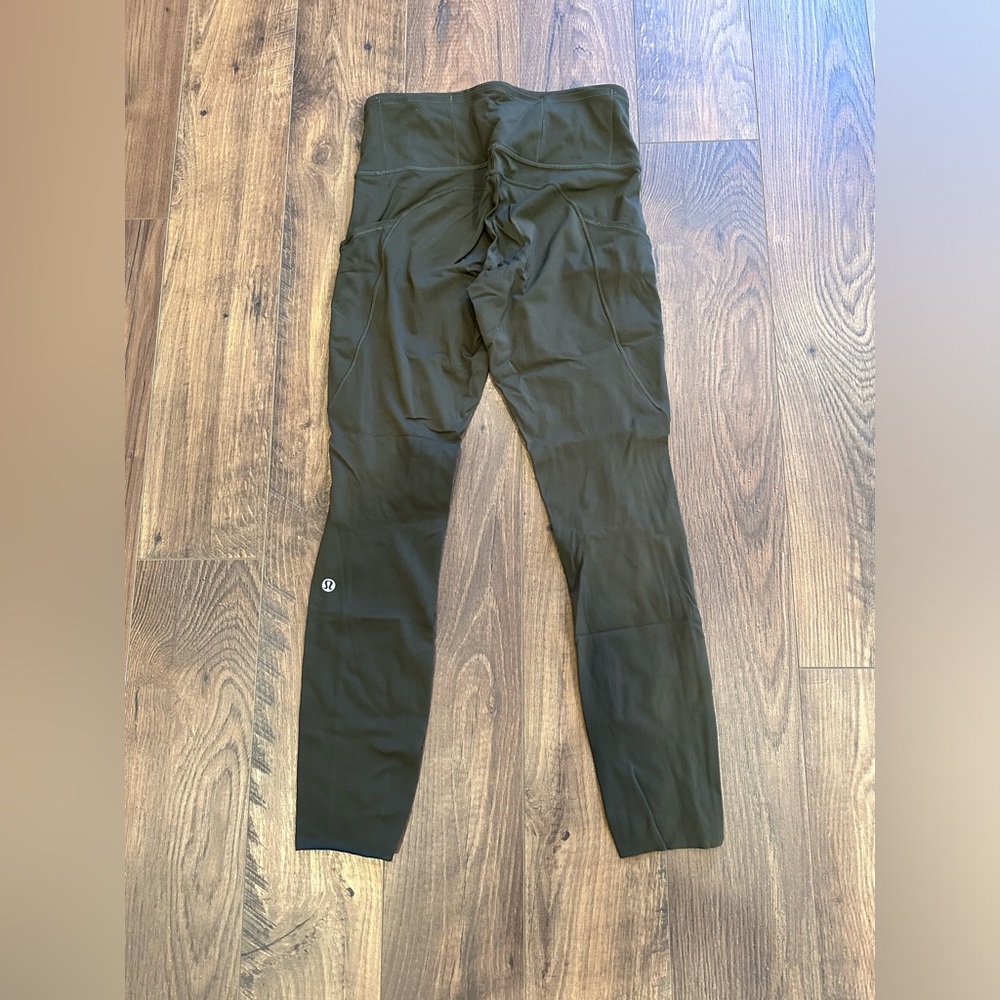 Lululemon Fast & Free 7/8 Tight (Nulux 25"), size 4, olive green